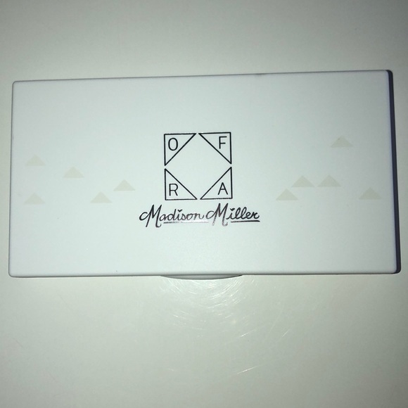 *SOLD* OFRA X Madison Miller Squad Palette - Picture 2 of 4